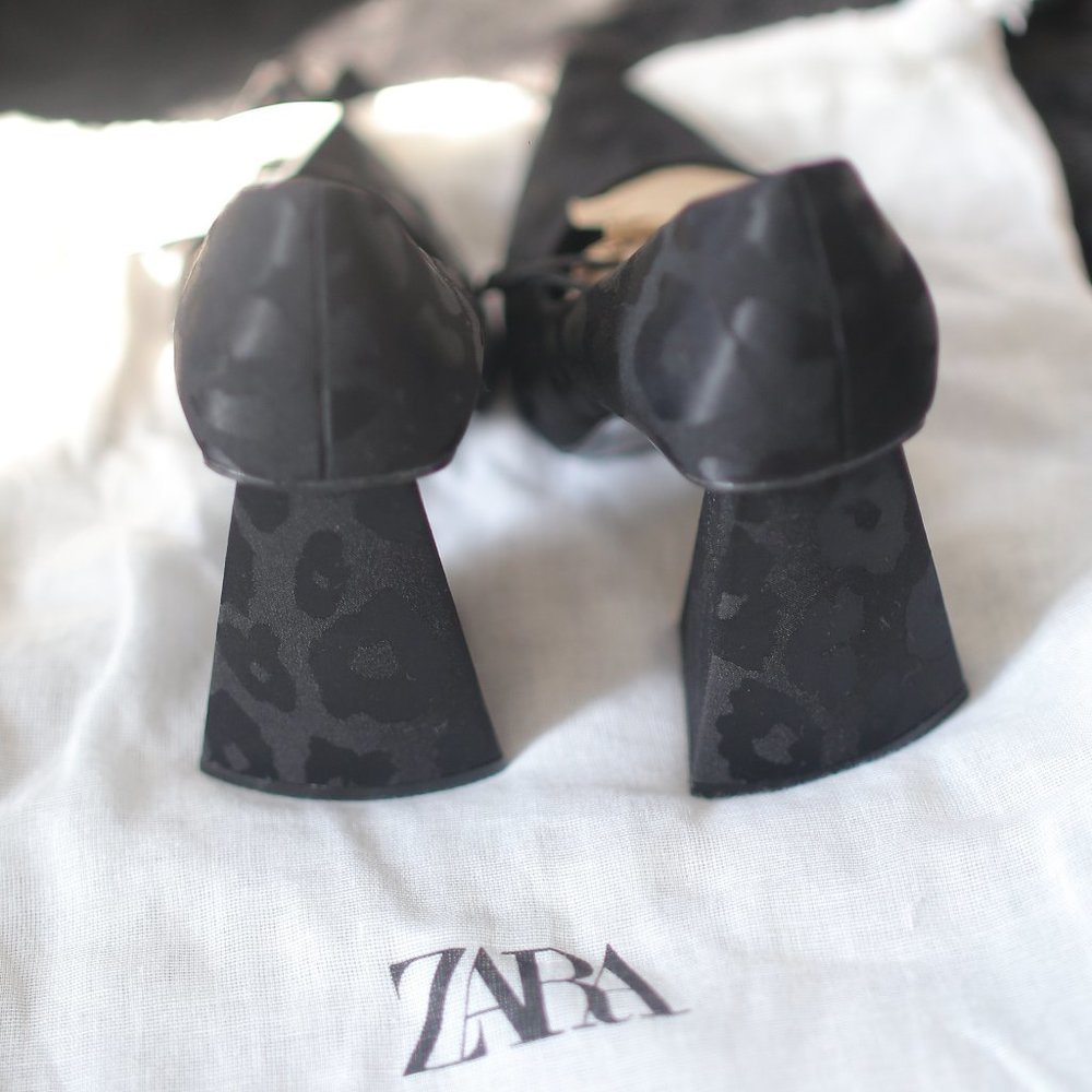 Zara Black Patterned Heels - Picture 4 of 6